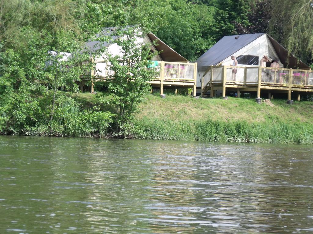 Hotel camping des ribieres Confolens Exterior foto